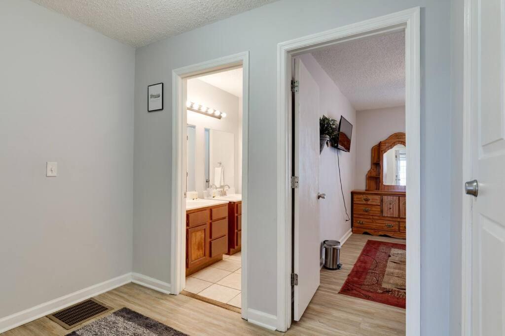 Lovely 2 Bdr Condo With Balcony 2M To Broadway Nashville Extérieur photo