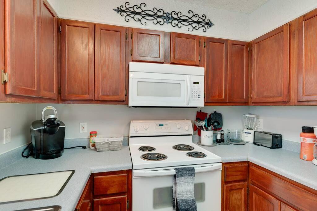 Lovely 2 Bdr Condo With Balcony 2M To Broadway Nashville Extérieur photo