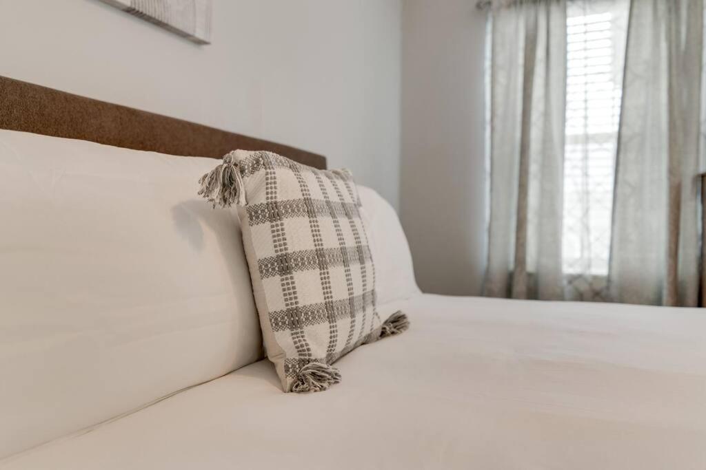 Lovely 2 Bdr Condo With Balcony 2M To Broadway Nashville Extérieur photo